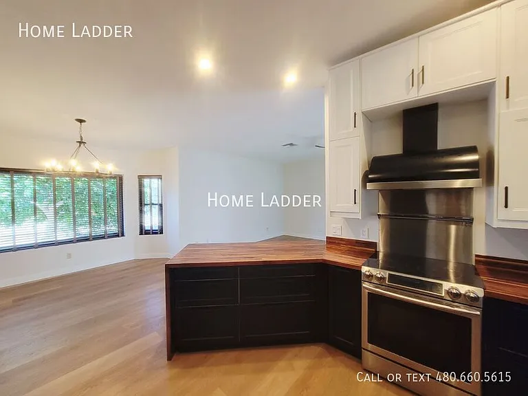 2514 N 62nd St — Photo 14