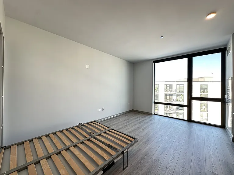 2155 N Elston Ave #17 — Photo 14