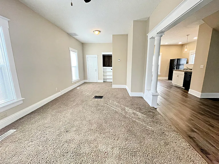 303 S Wayne St — Photo 4