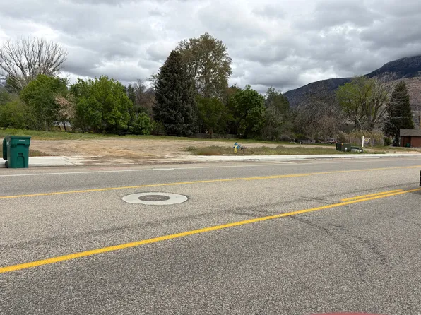 190 North St, Harrisville, UT 84404