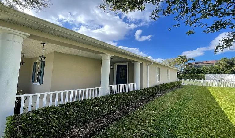 684 Cascading Creek Ln — Photo 2