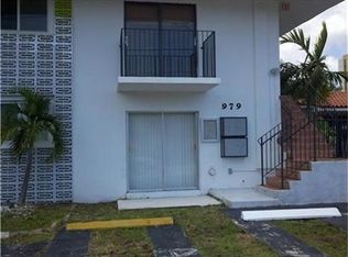 979 SW 10th St APT 1, Miami, FL 33130