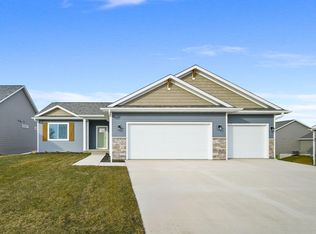 5713 Allerton Dr, Ames, IA 50014