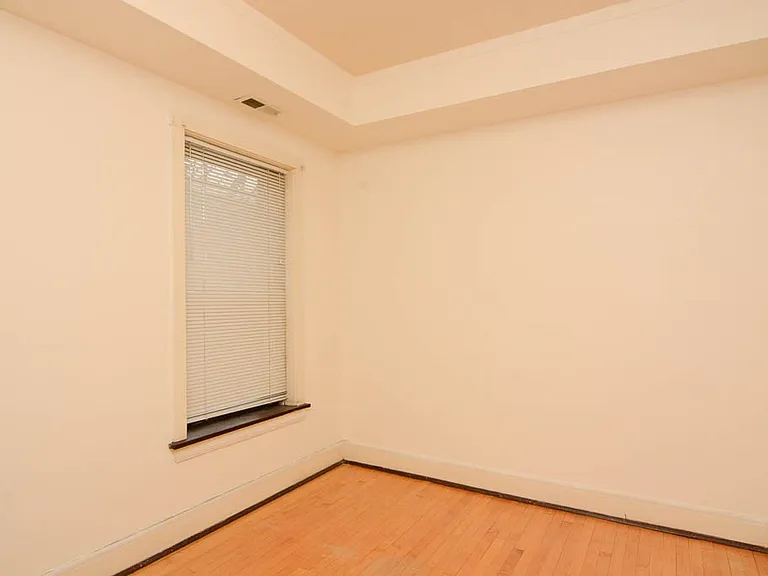 1309 W Newport Ave #2C — Photo 16