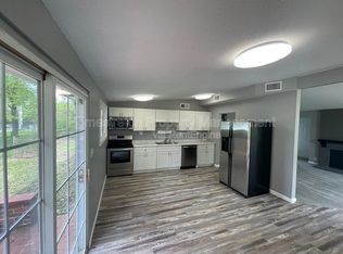 430 Holiday Hl, Florissant, MO 63033