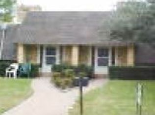 2207 Bowling Green St, Denton, TX 76201
