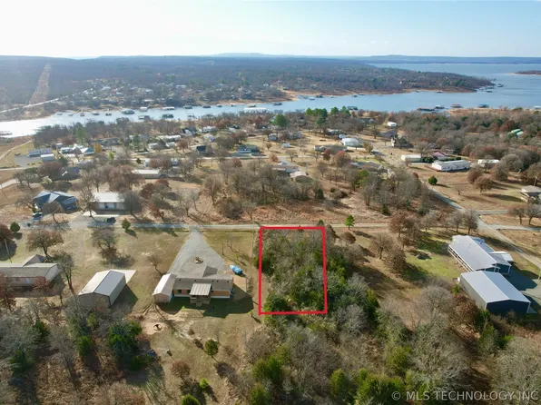 12 E 1146th Rd, Porum, OK 74455