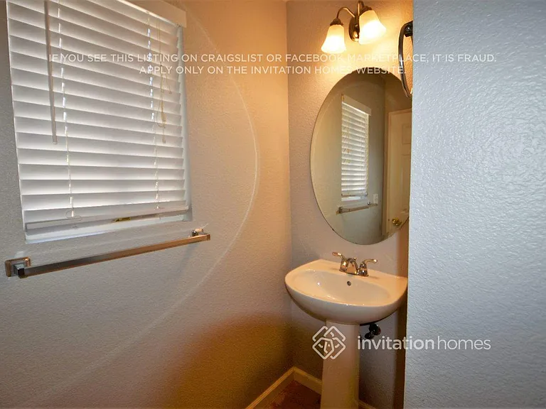 1866 Leaning Oak Dr — Photo 12