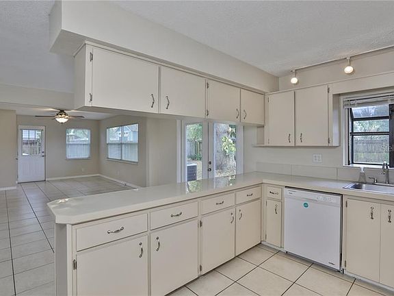 5th image of 7256 15th St N
