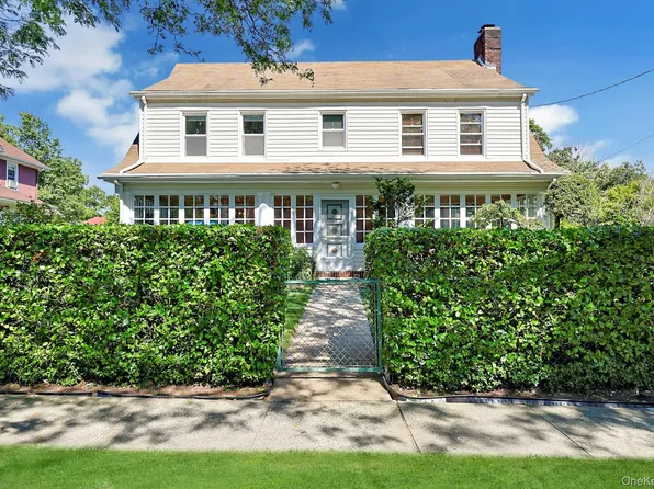 15 Heminway Avenue, New Rochelle, NY 10801