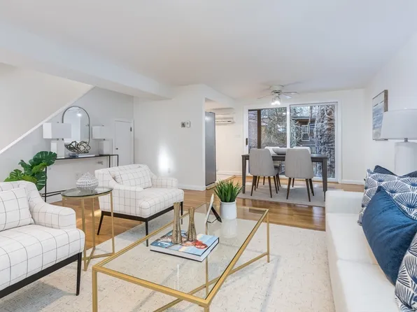 34 Hanson St #1, Boston, MA 02118