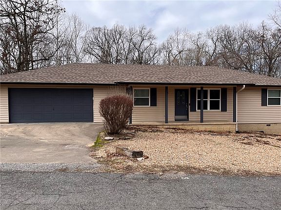 2nd image of 13 Ironside Ln