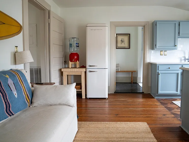 416 S Front St #6 — Photo 7