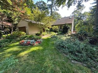 11588 Pond Rd, Montague, MI 49437