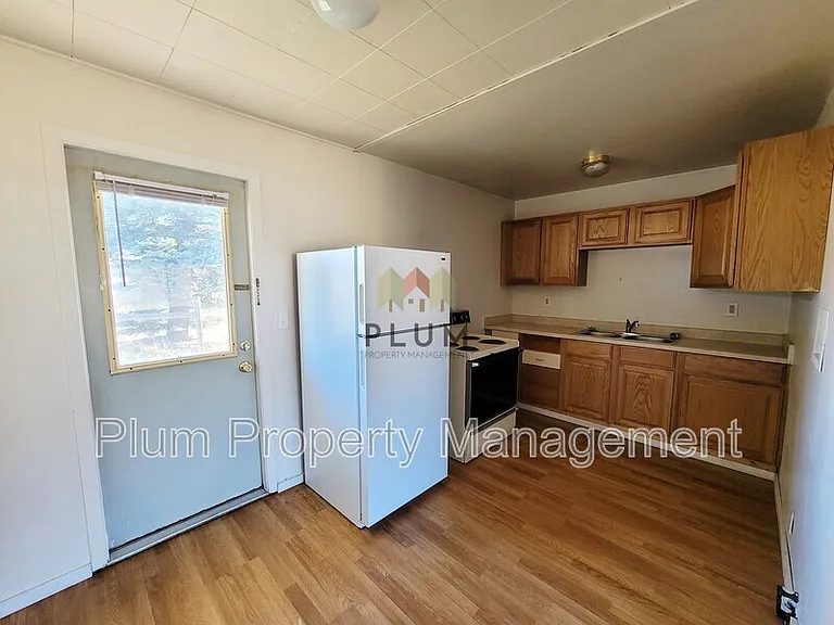 34504 Morigeau Rd #B — Photo 4