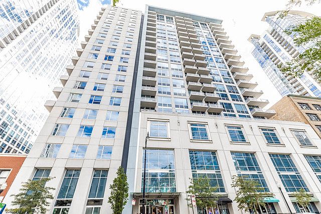 1st image of 1305 S Michigan Ave APT 712