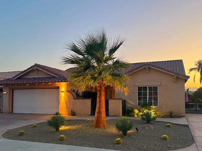 Buckskin Cir — Photo 22