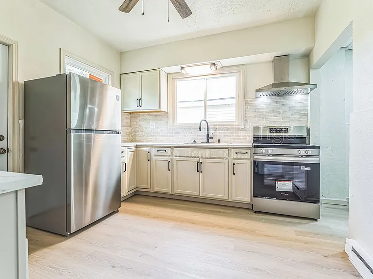 419 Walnut Ave — Photo 15