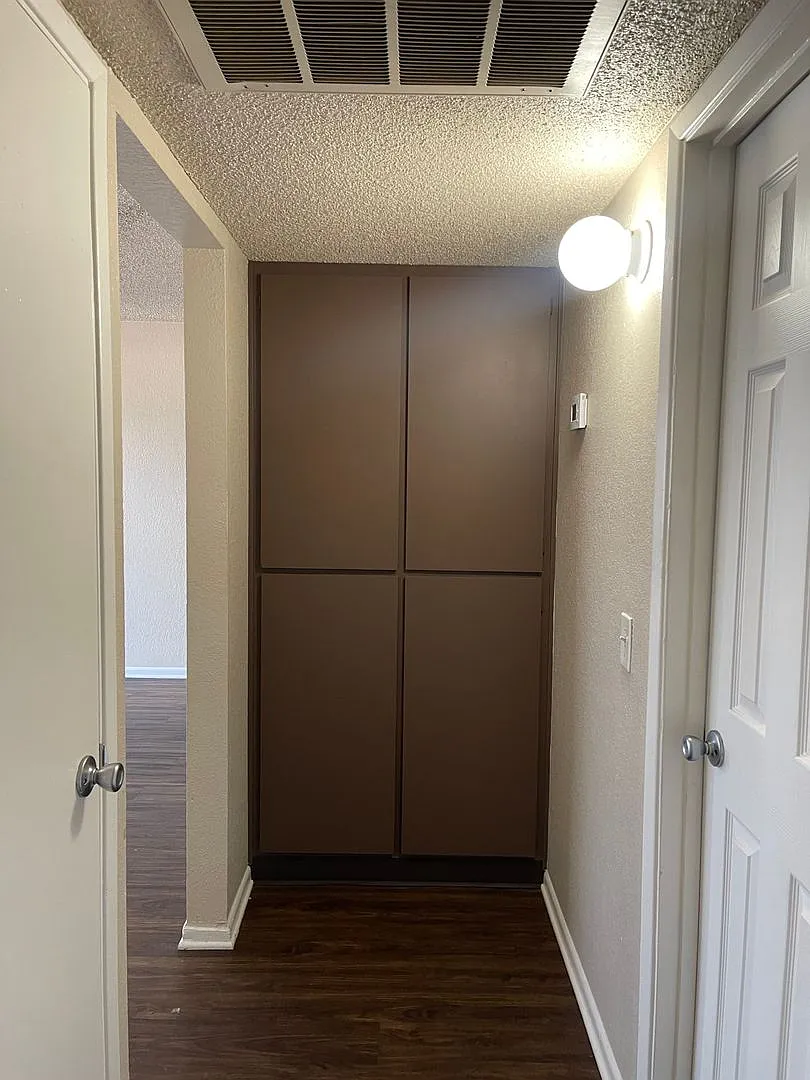 1295 Downard Lane — Photo 4