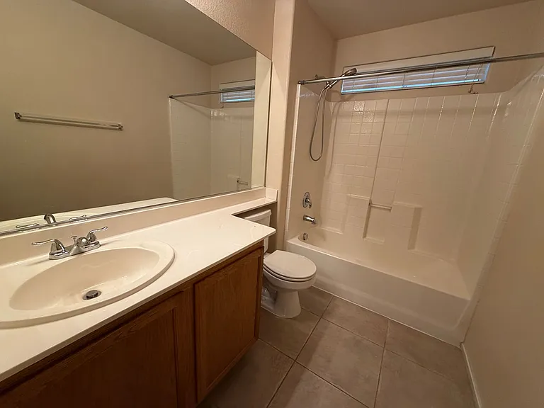 6420 Casamar St — Photo 39