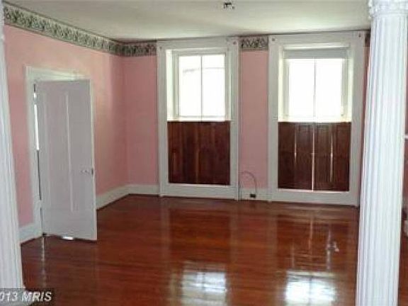 4th image of 116 S Church St