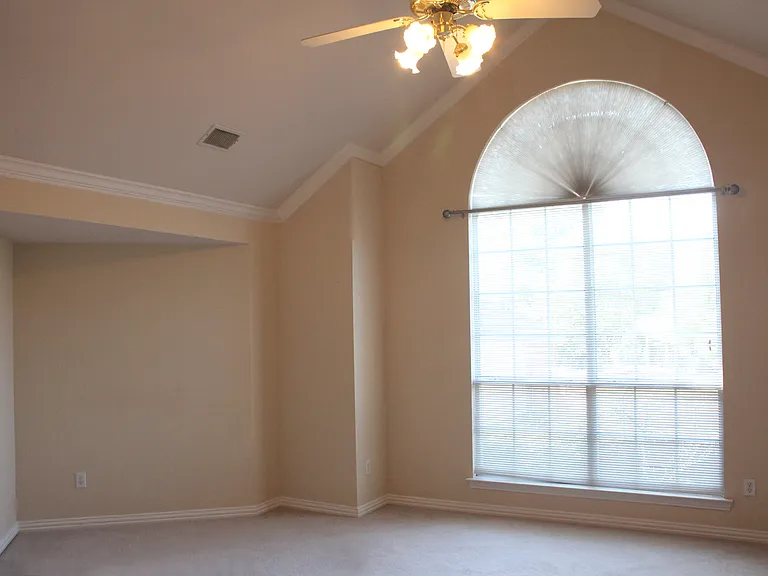 8605 Berwick Dr — Photo 6