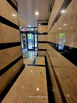 Rented by Metro Park Realty Inc | media 7