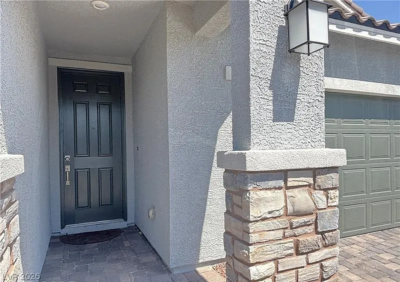 3 bed, 2.5 bath, 1902 sqft, $2,850 — Photo 3