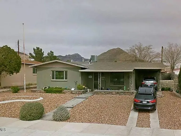 2705 Jackson Ave — Photo 1