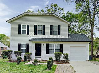 5245 Queen Anne Rd, Charlotte, NC 28217