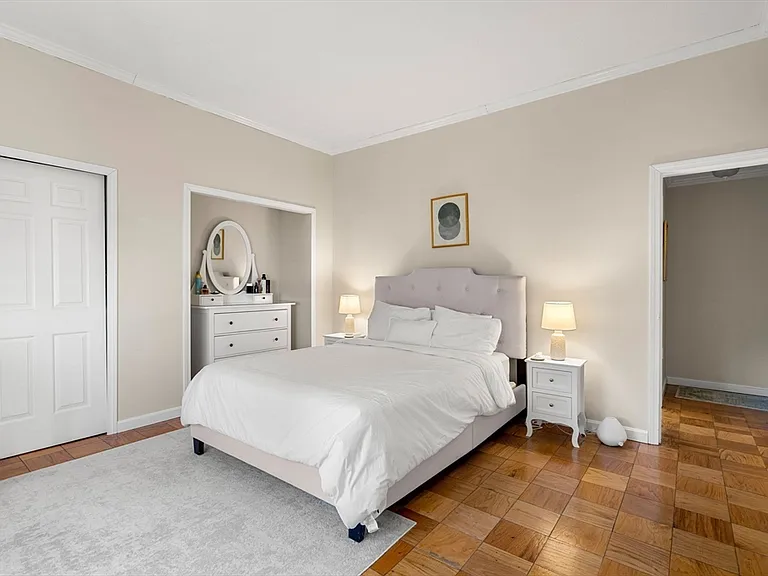 2 Hawthorne Pl #17M — Photo 17