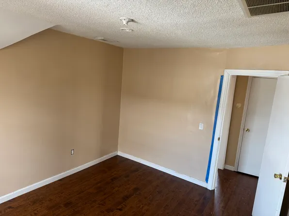 146-148 Cleveland St #3, Providence, RI 02909