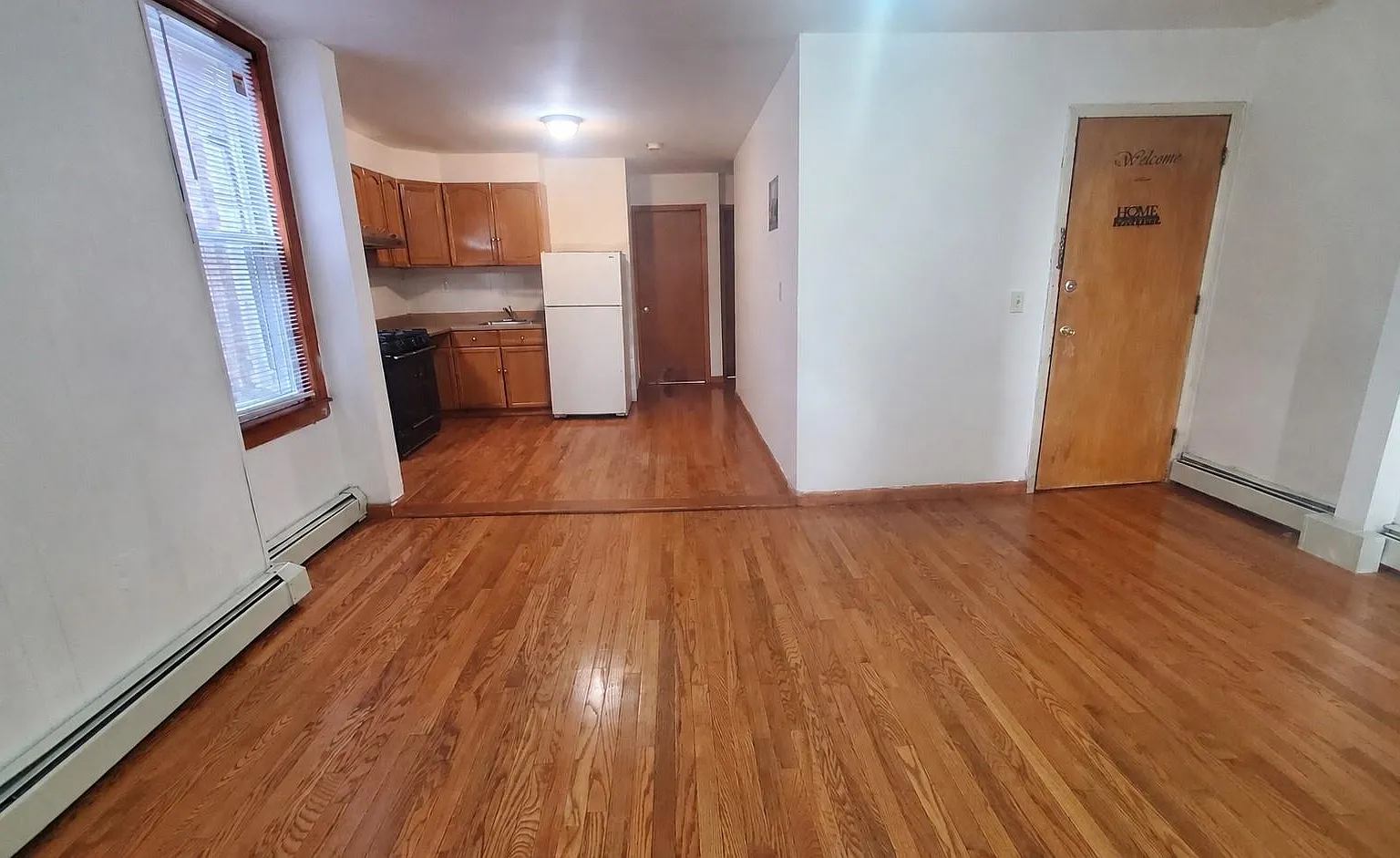 3 bed, 1.0 bath, $2,000 — Photo 1