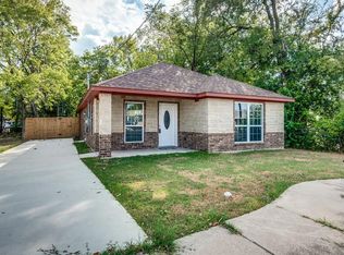 810 Dr Martin Luther King Jr Blvd, Waxahachie, TX 75165