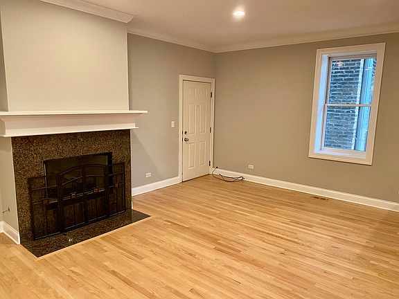 3rd image of 1874 N Halsted St APT 1W