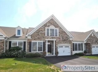50 Reagan Dr, Sellersville, PA 18960