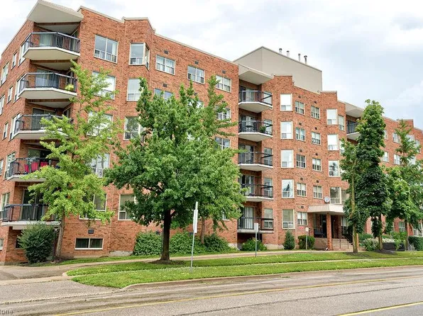 300 Keats Way #507, Waterloo, ON N2L 6E6