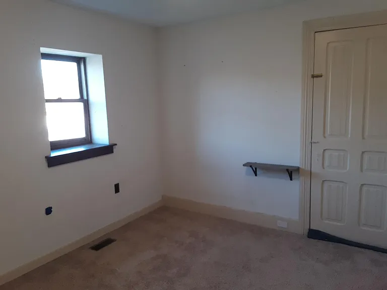 606 Farmington Ave — Photo 8