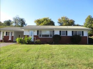 220 Watauga St, Franklin, NC 28734