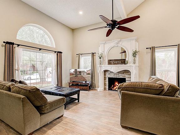 5th image of 7804 Blossom Dr