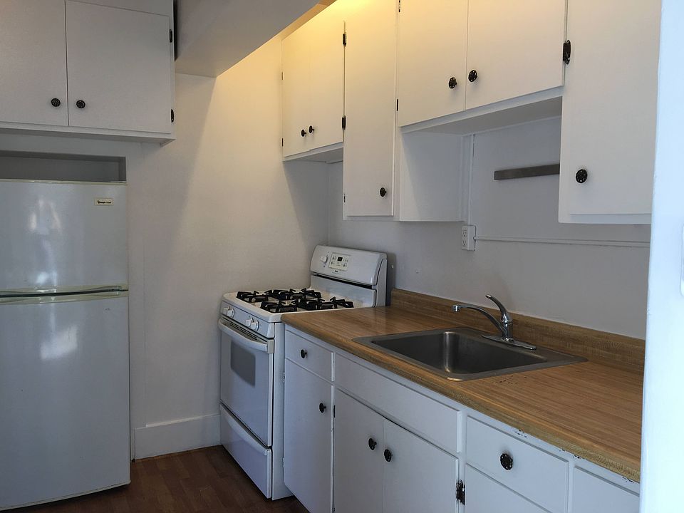 Separate kitchen