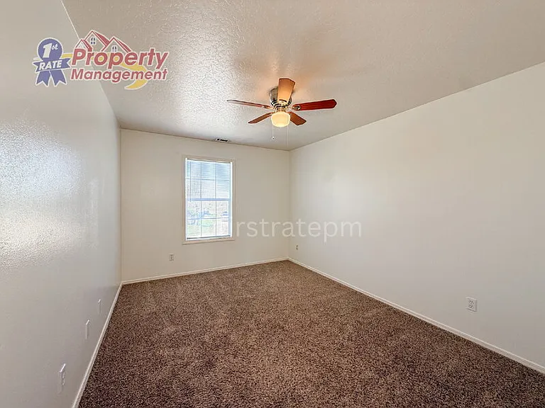 16042 N Saint Helens Dr — Photo 25