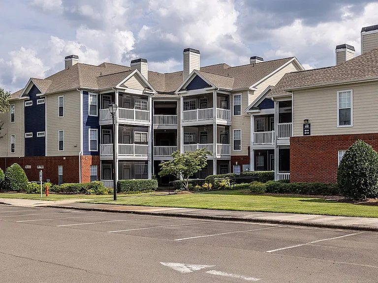 Bexley at Carpenter Village — Photo 21