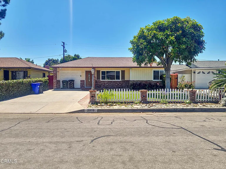 2919 Doolittle Ave — Photo 1