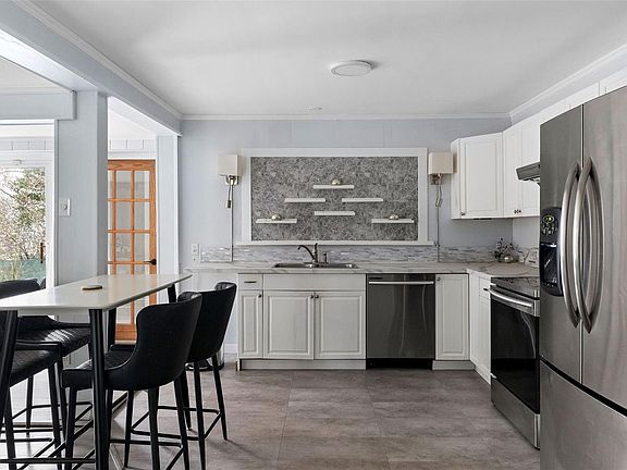 3rd image of 5788 Jaynes Rd