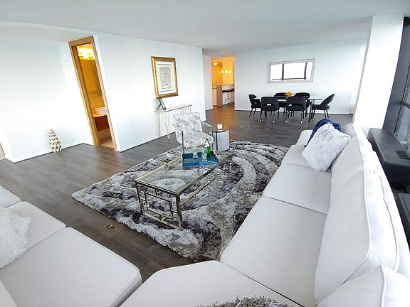 3rd image of 900 N Lake Shore Dr APT 1913