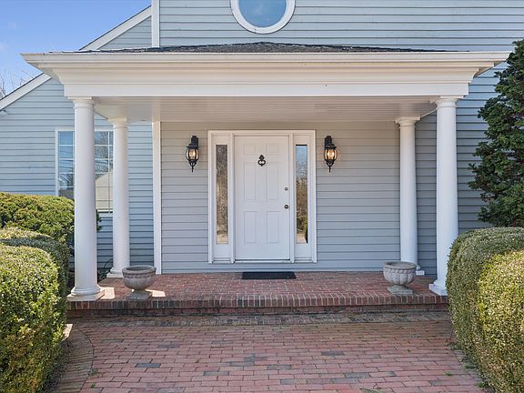 4th image of 114 Newlight Ln