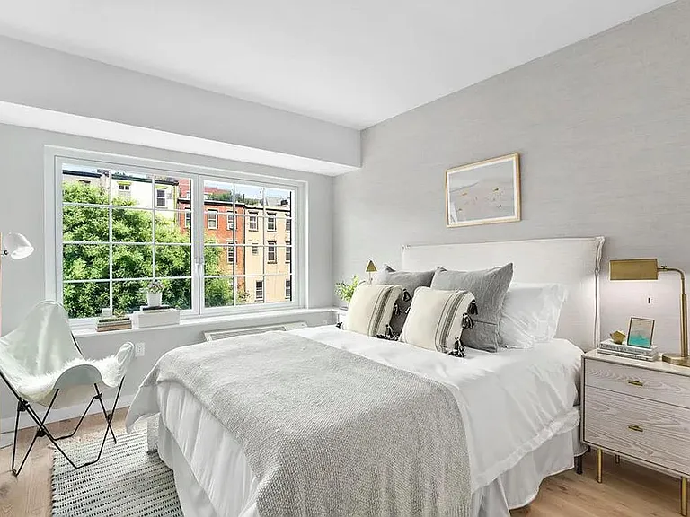 555 Waverly Ave #3G — Photo 9