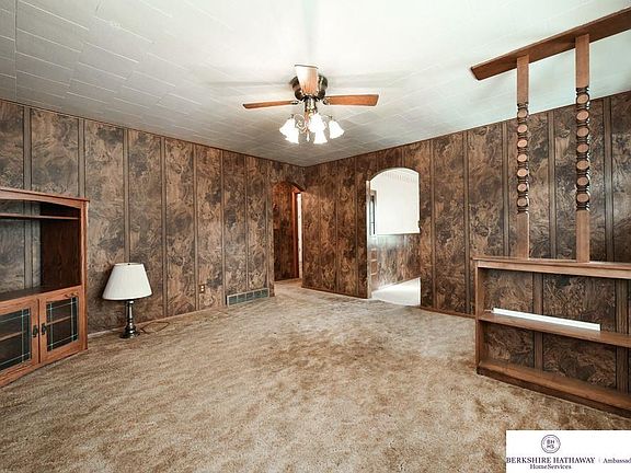 3rd image of 502 Oak St