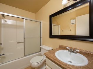 430 Gaviota Ave #20, Long Beach, CA 90802
